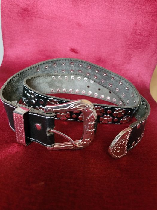 Unikatowy skórzany czarny pasek damski Vintage rozm. M