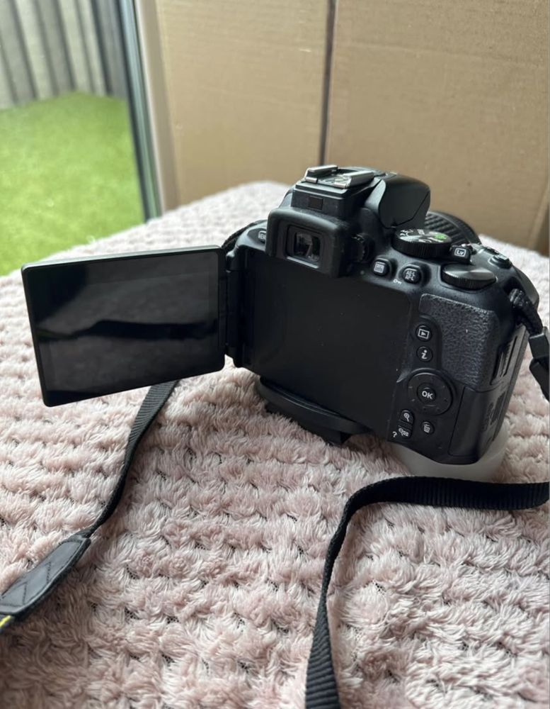 Nikon D5600 + obiektyw 18-55mm