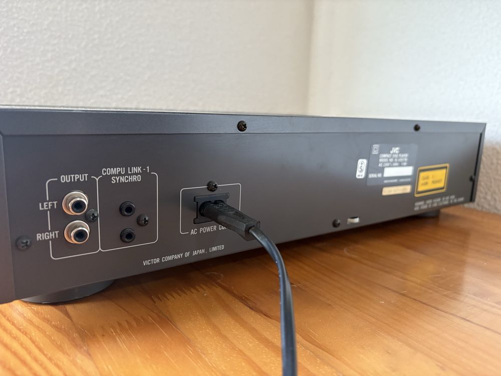 Leitor de CD JVC XL-V251