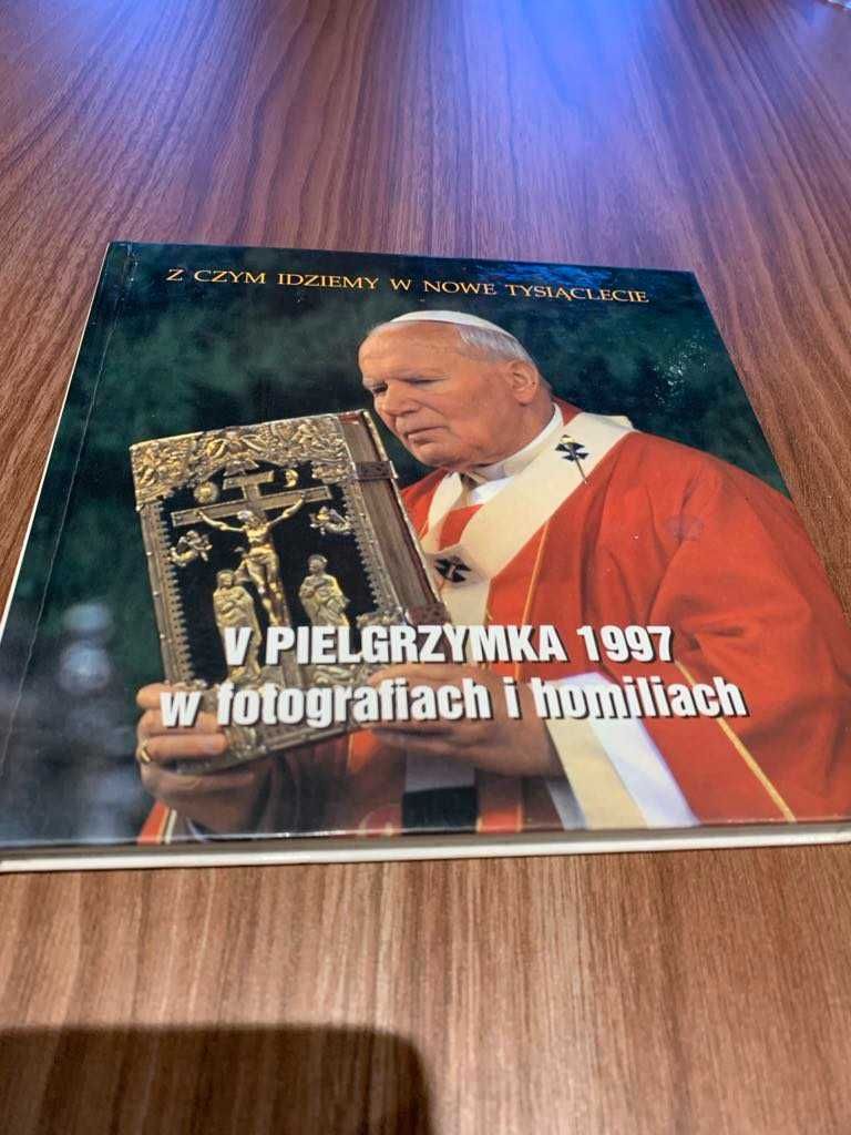 V Pielgrzymka Jana Pawła II 1997 w fotografiach i homiliach