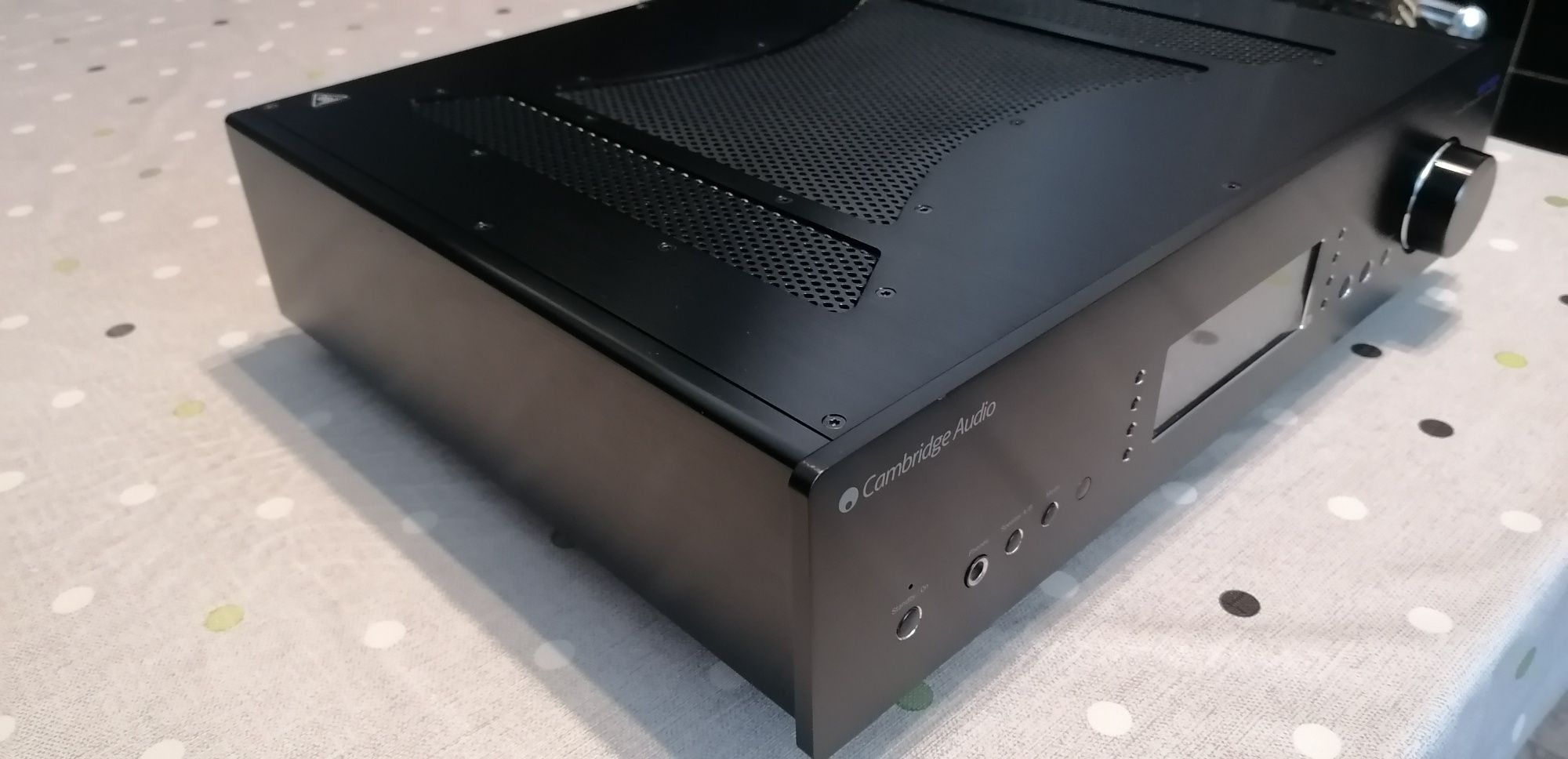 CAMBRIDGE AUDIO AZUR 851A wzmacniacz zintegrowanay