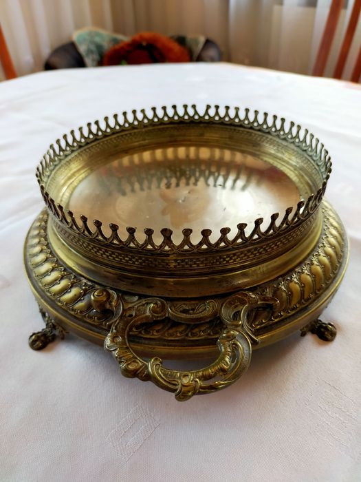 Antyczna misa, patera sygnowana