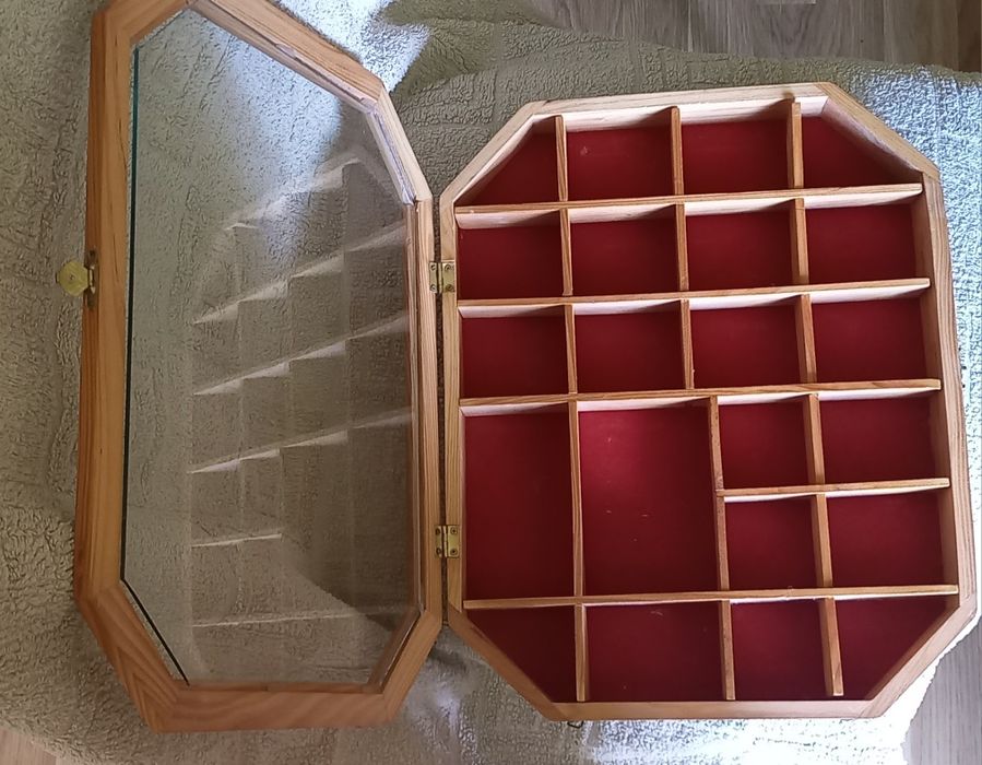 Витрина витражи для коллекционирования