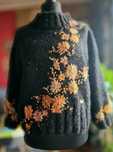 Sweter handmade haftowane kwiaty rękodzieło alpaka