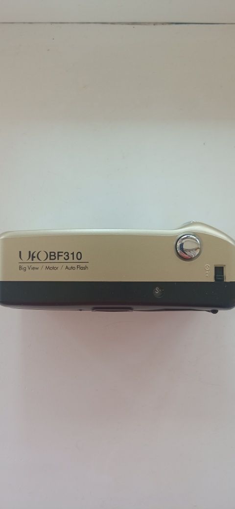 Плёночный фотоаппарат Ufo BF310