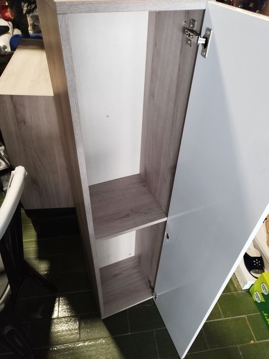 Móvel desocupar porta branca