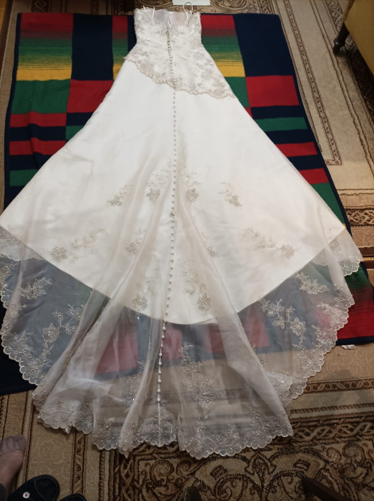 Suknia ślubna z  koronki