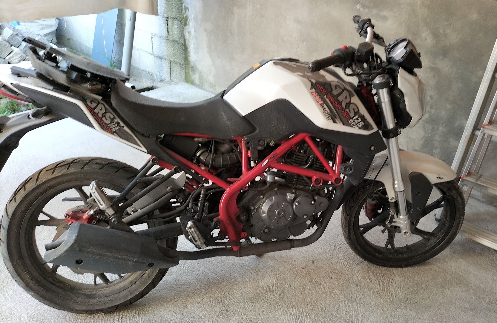 Mota acidentada, KSR moto GRS 125
