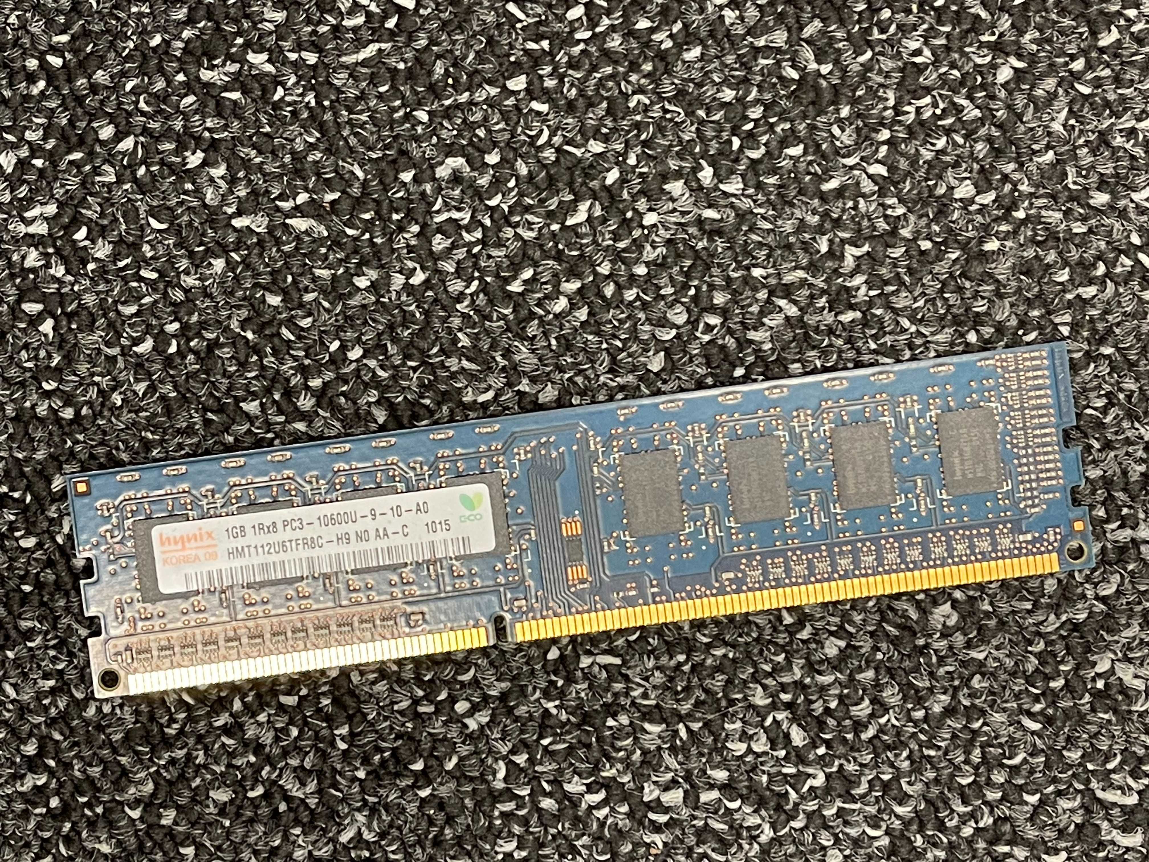 Pamięć RAM Hynix 1GB DDR3 1333MHz 1Rx8 CL9 HMT112U6TFR8C-H9