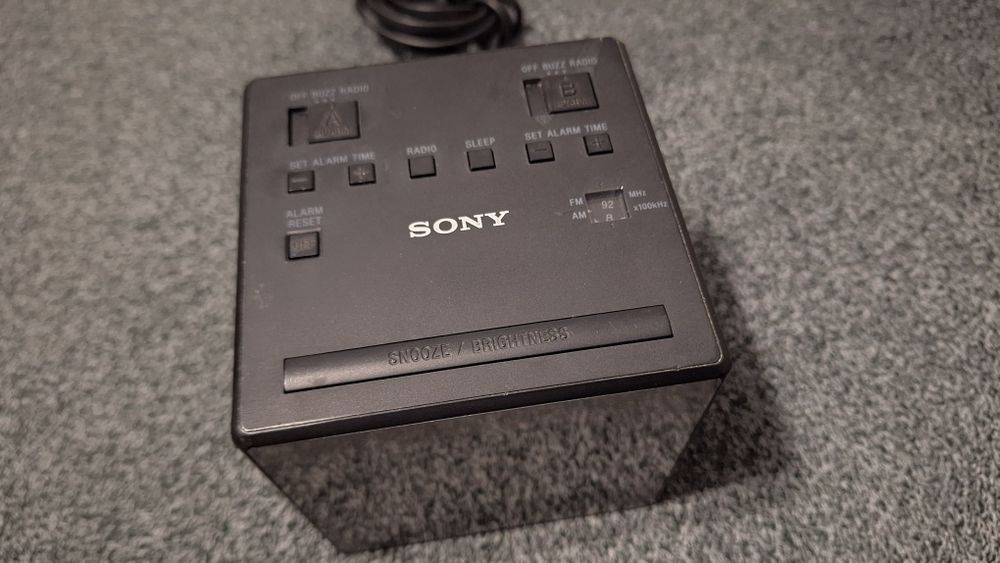 Radiobudzik SONY ICF-C1T Radio Alarm A i B  Sprawne 100%