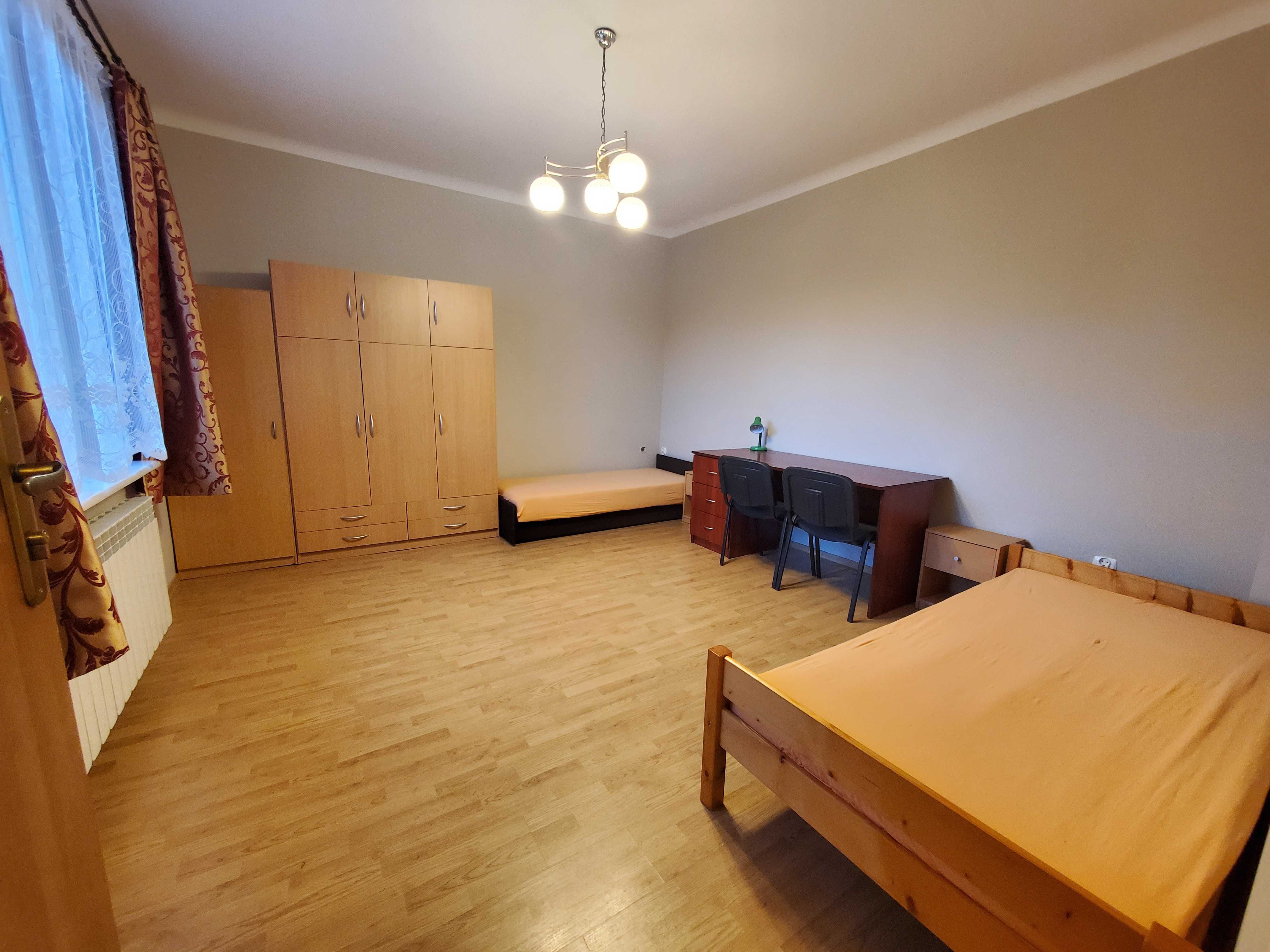 POKOJE do WYNAJĘCIA dla studentek obok uczelni w Jarosławiu