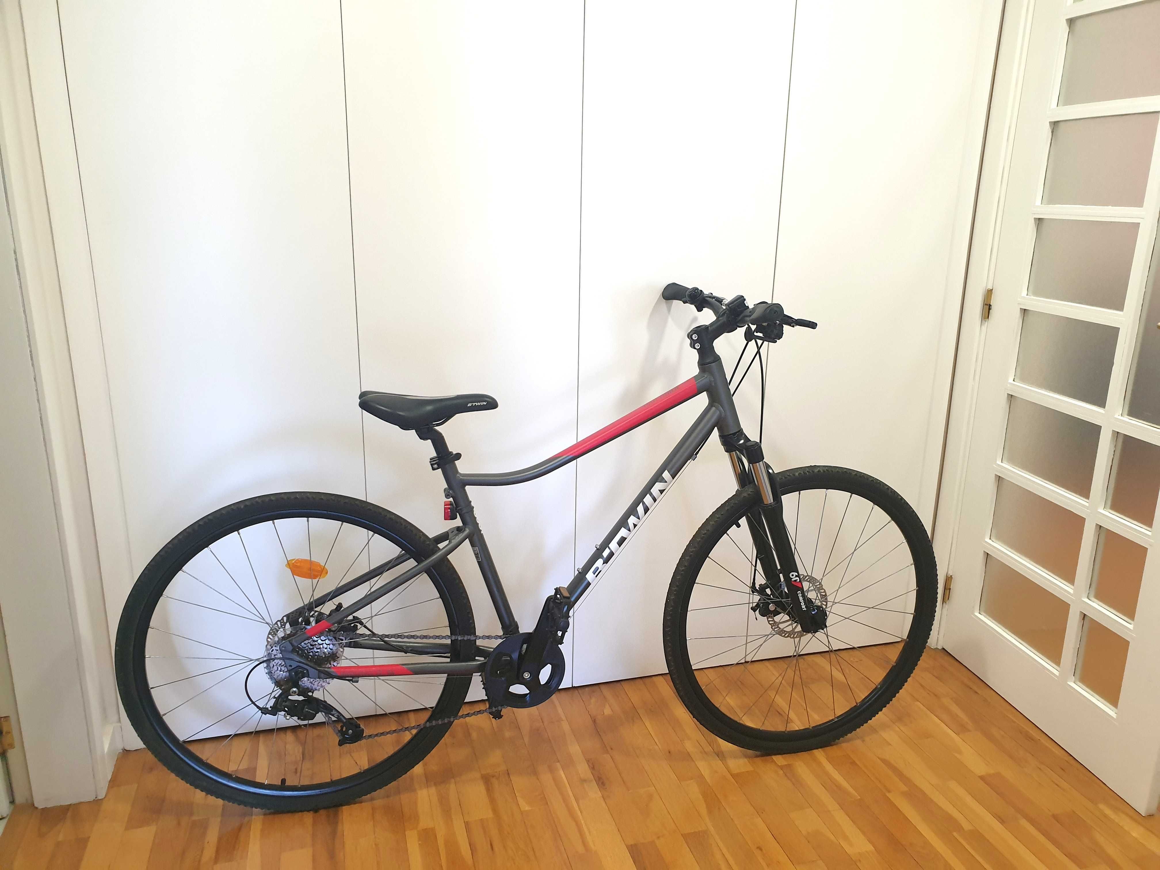 Bicicleta B'TWIN Riverside 500 como Nova!