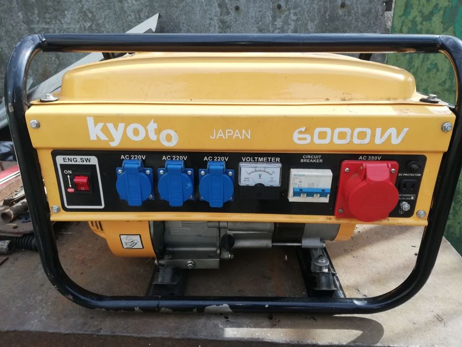 Генератор бензин Kyoto четырехтактный бензогенератор 3 фазы