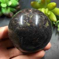 Jadeit "Plum blossom", 317 g, 60 mm