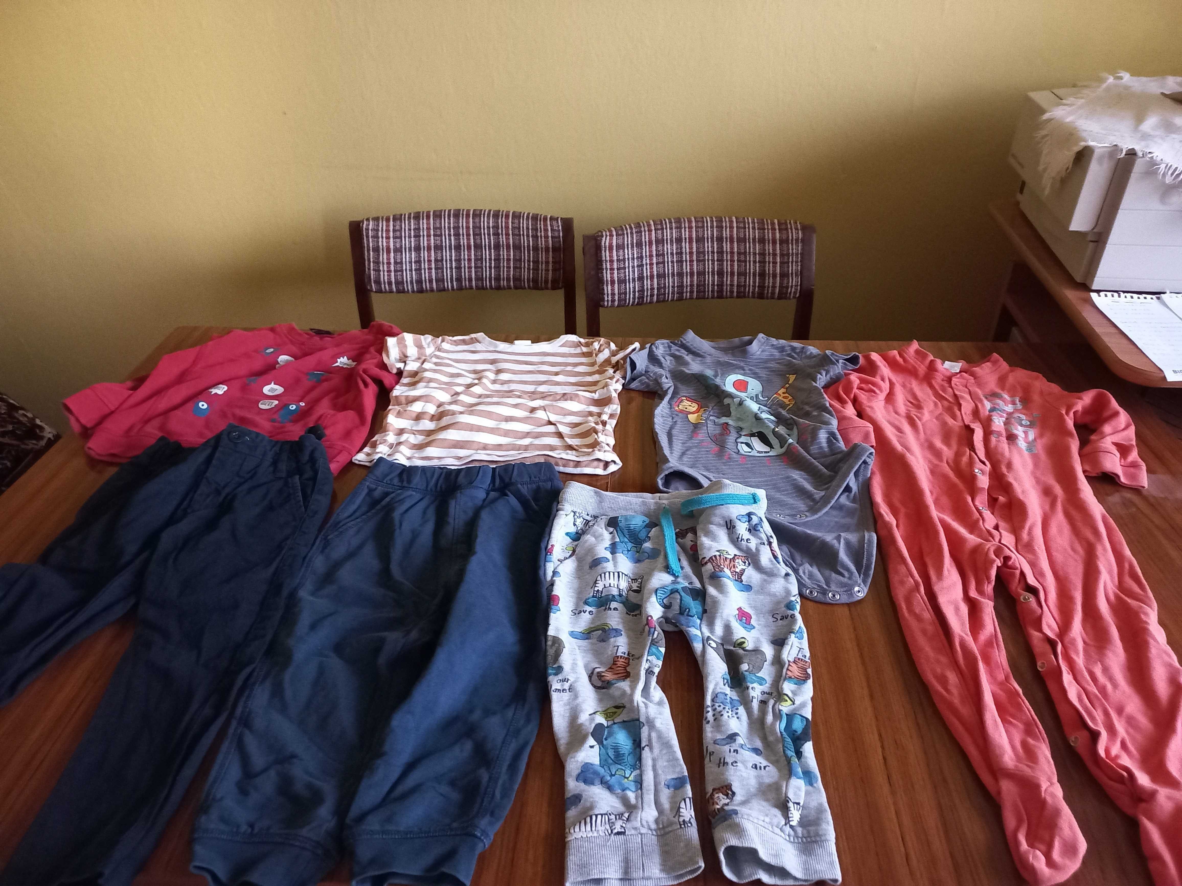 Ubranka dla dzieci - paczka rozmiar 92 - chłopiec + gratisy (C-13)