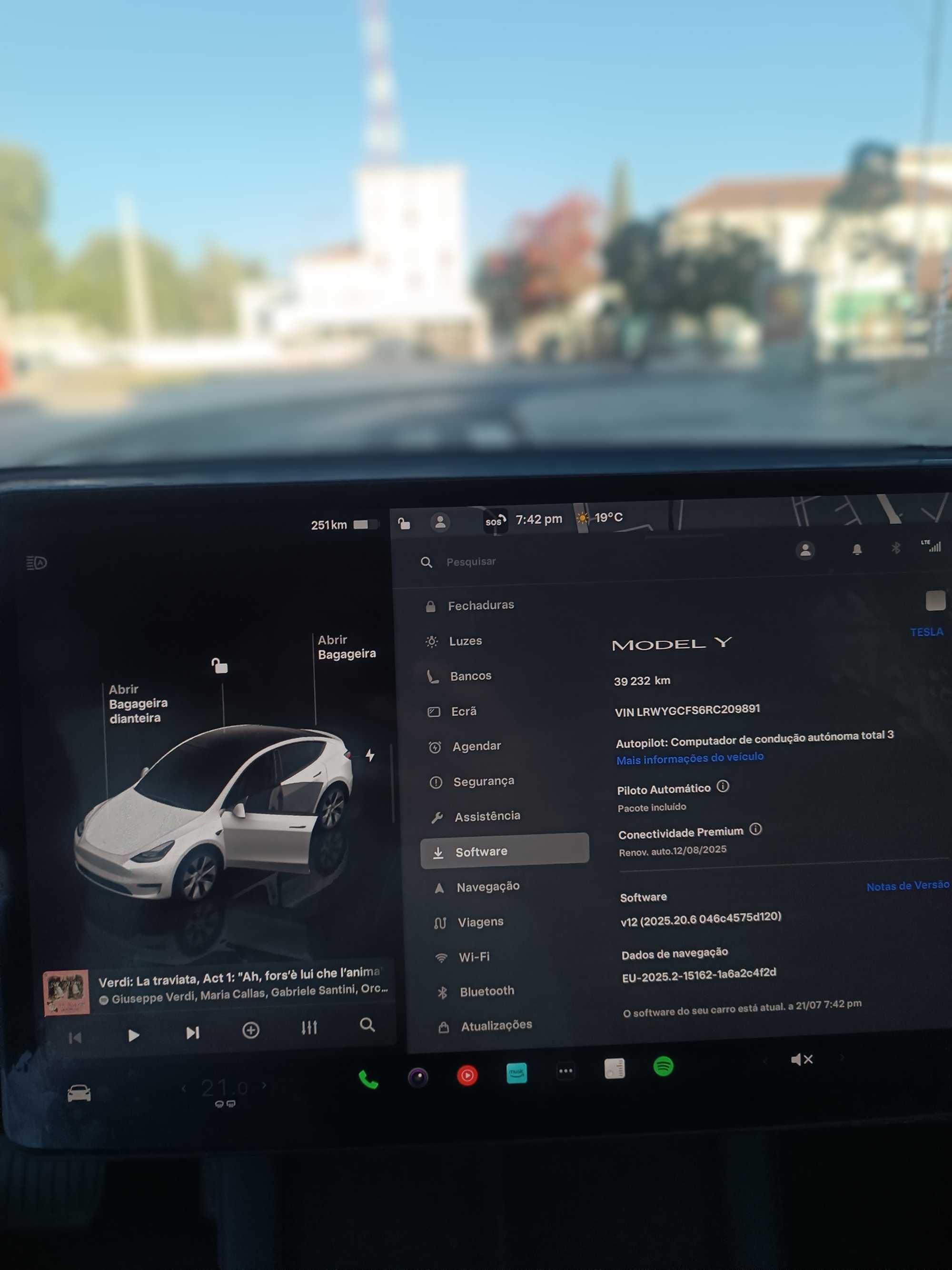 TESLA Semi novo todas as garantias de fabrica