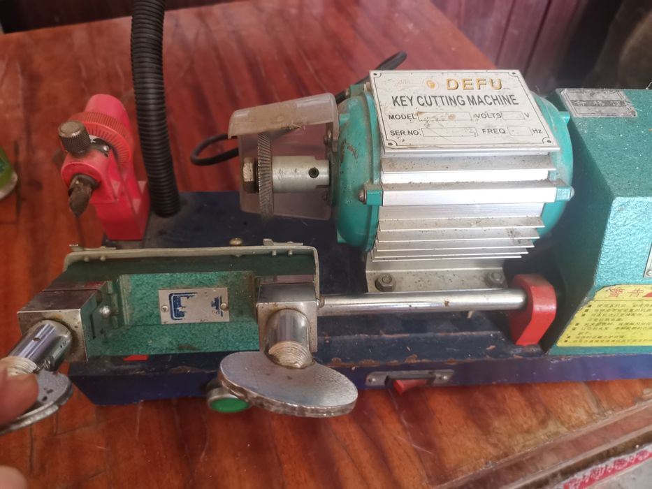 Станок для виготовлення ключів