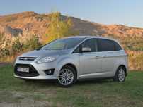 Ford Grand C-MAX Ford Grand C-MAX, Automat, 7 osób, 2,0 TDCI, 2013