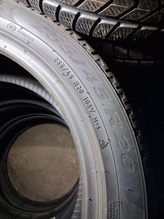 255/45 20 Pirelli Scorpion Winter шини б/у зима  Комплект , Пара