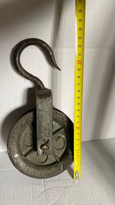 Roldana antiga em ferro