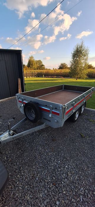 Przyczepa samochodowa wynajem 300x150cm 2osie 750dmc, platforma,Kat.B