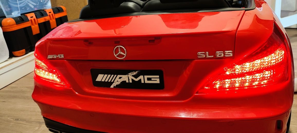 Carro elétrico Oficial Mercedes