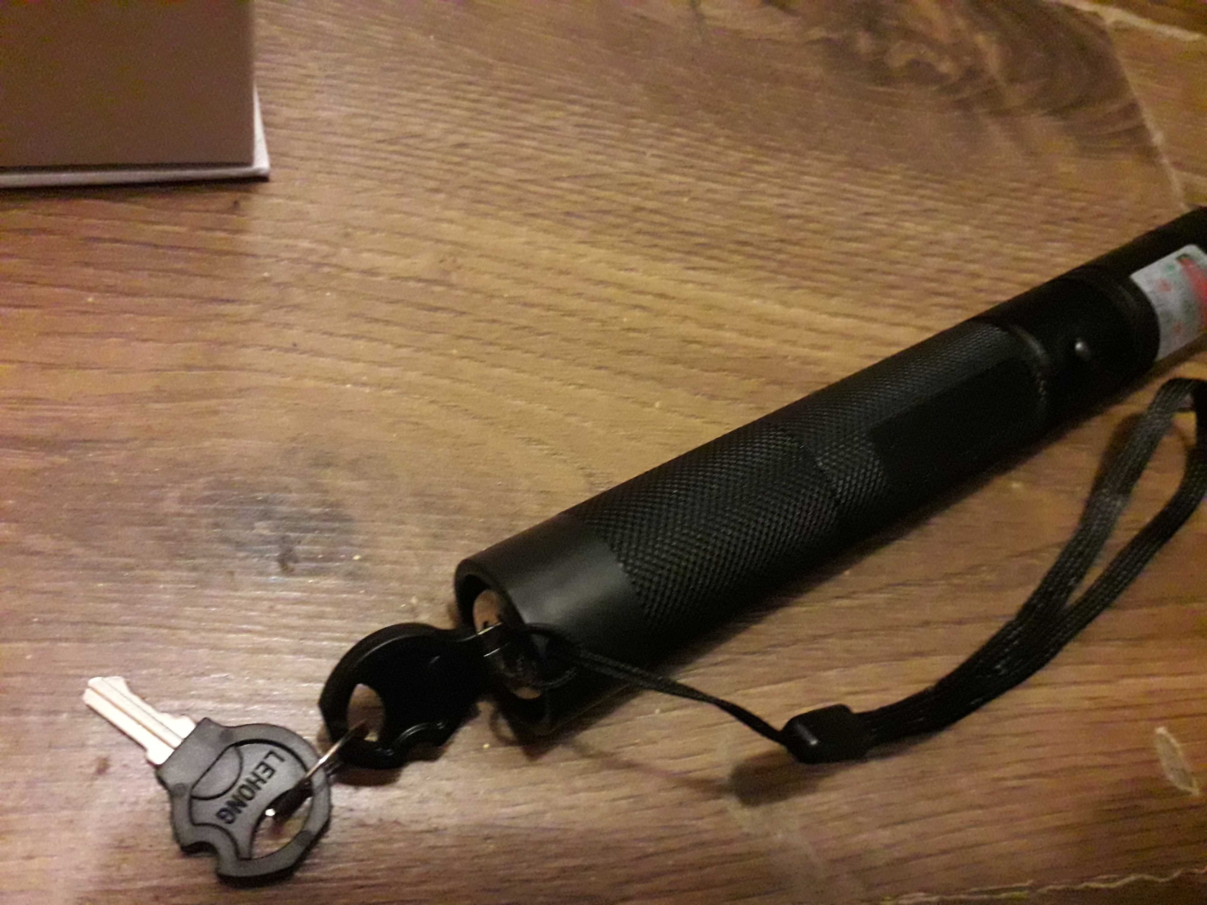 Laser     Zielony