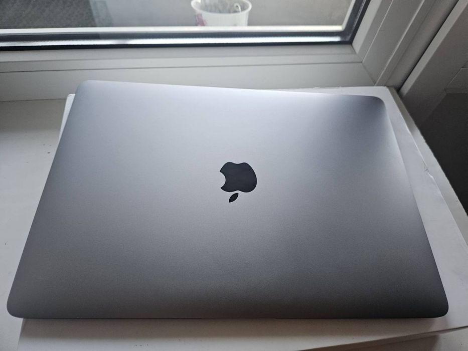 Mac Book Air 2019 16/256