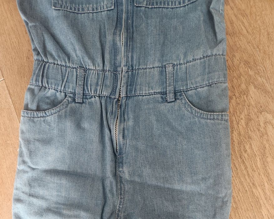 Przepiękny jeansowy kombinezon Coccodrillo. R. 110. Stan idealny