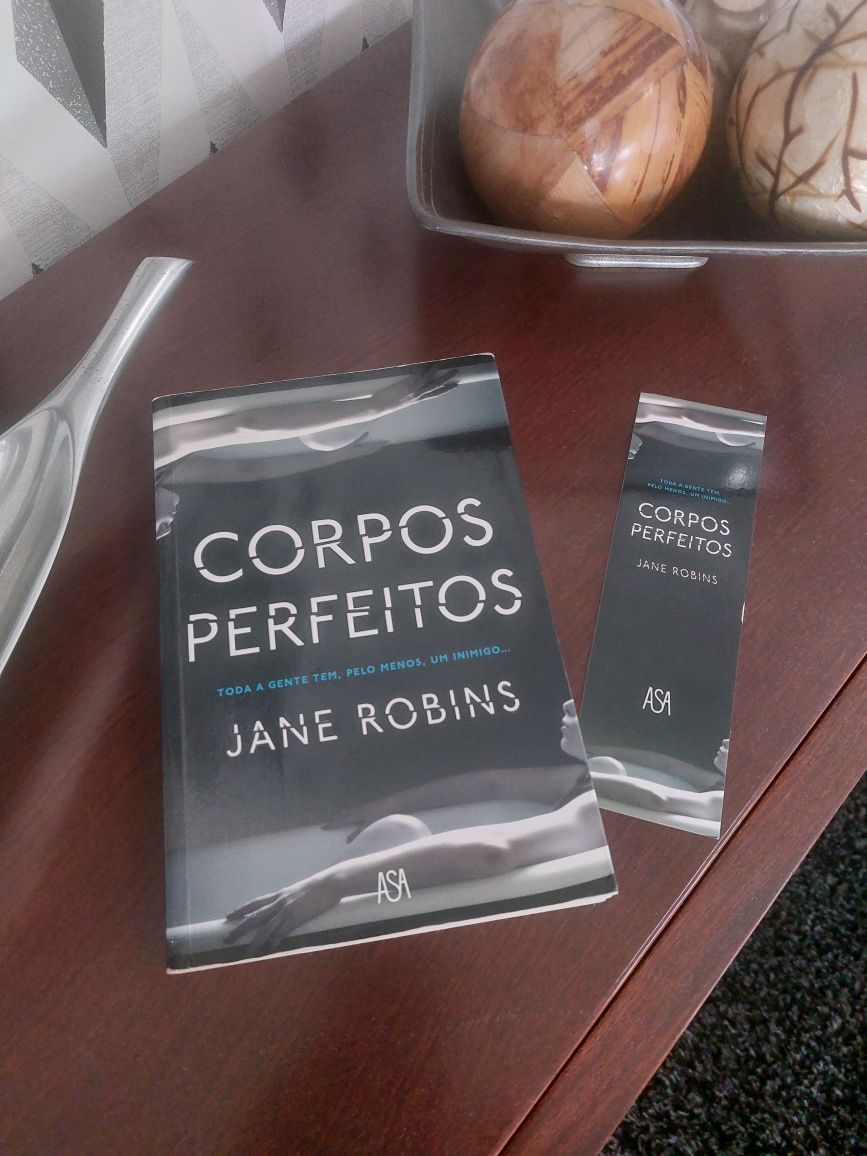 Livro "Corpos Perfeitos" Jane Robins