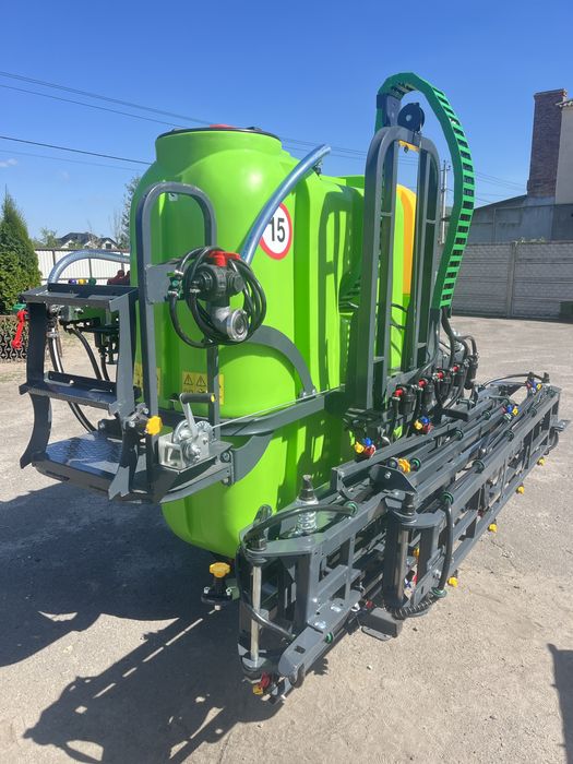 Оприскувач KLARA 816