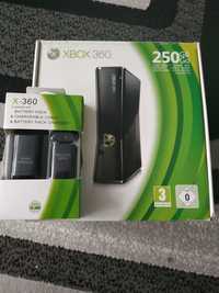 XBOX 360 używany sprawny + pady i GRATIS