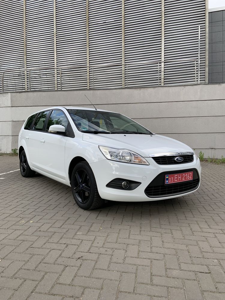 Ford Focus 2010 року