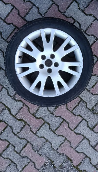 Opony zimowe z felgami 225/45/R17