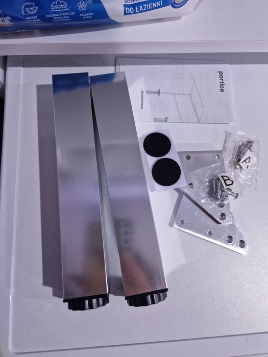 Nóżki meblowe łazienkowe