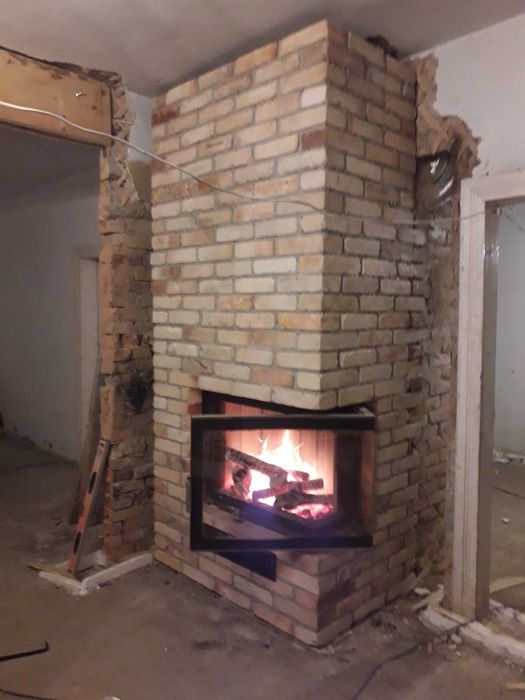 Углові дверки для каміна