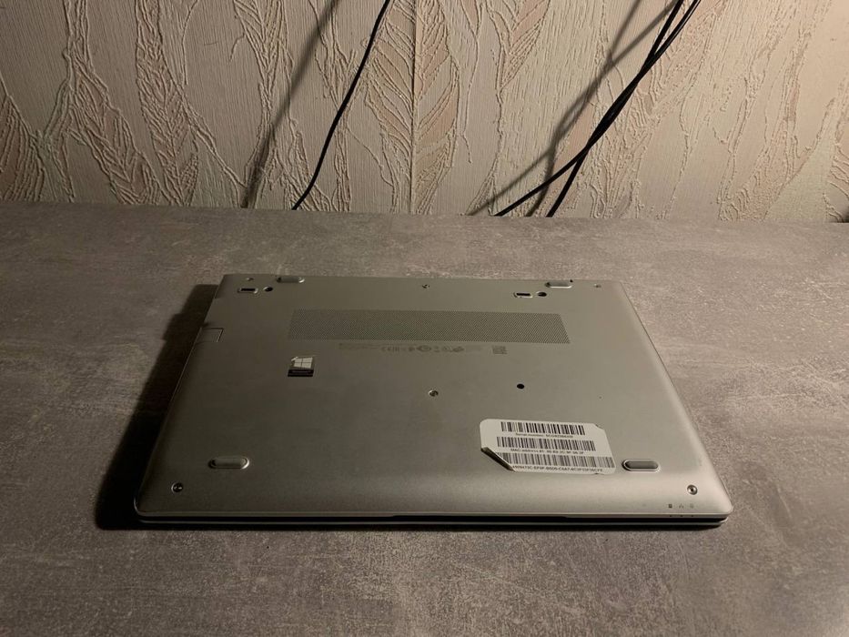 HP EliteBook 840 G5 / i5-8250U / 8GB / SSD 128GB / Full HD