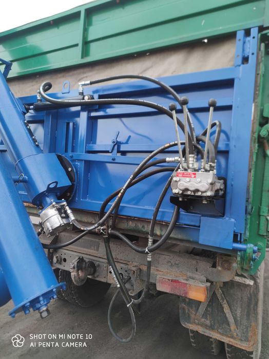 Загрузщик сеялок борт Газ-53.