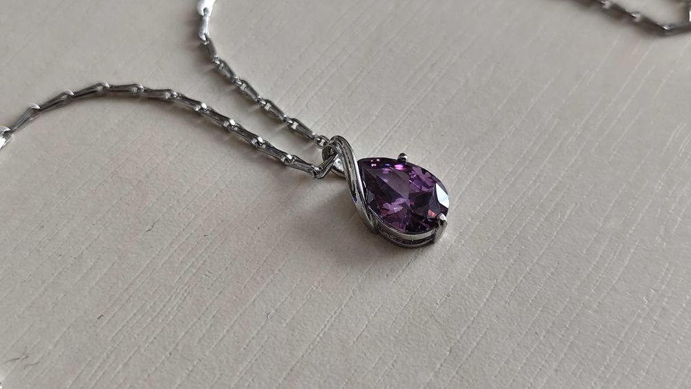 Naszyjnik fioletowa łezka
