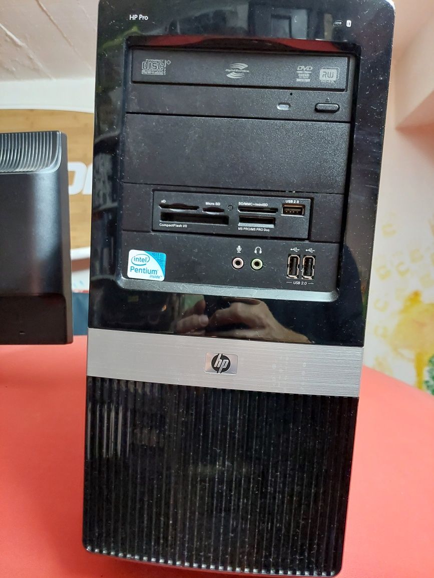 Computador desktop torre HP