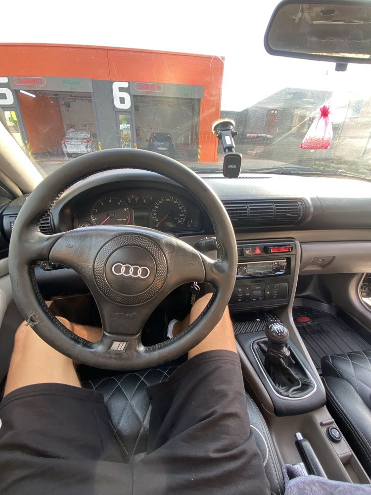 Ауди А4В5 2.4 V6