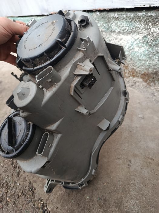 Фара Мерседес w  203