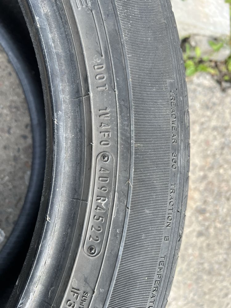 Резина шини dunlop 22 року, пара