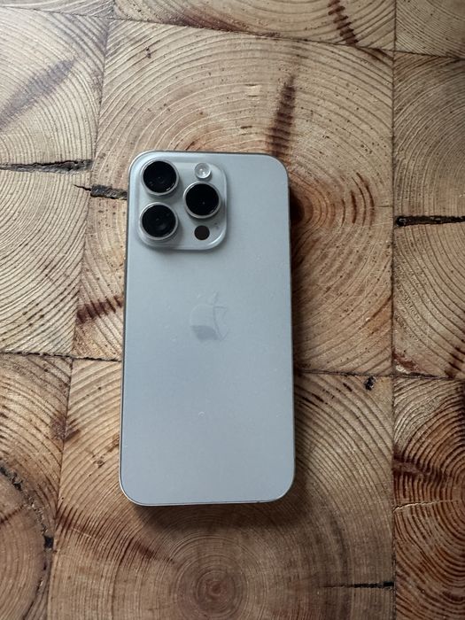 Iphone 15 pro tytan- stan bardzo dobry!