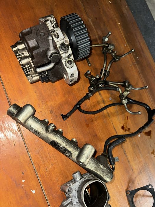 Uklad wtryskowy pompa bosch wtryski listwa konplet 1.7 Cdti dth opel
