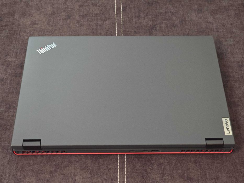 Lenovo ThinkPad P16v Gen1 (16" 4K IPS /7840HS/ 32 DDR5/ 512+512Gb SSD)