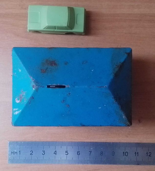 игрушка ссср гараж лмз