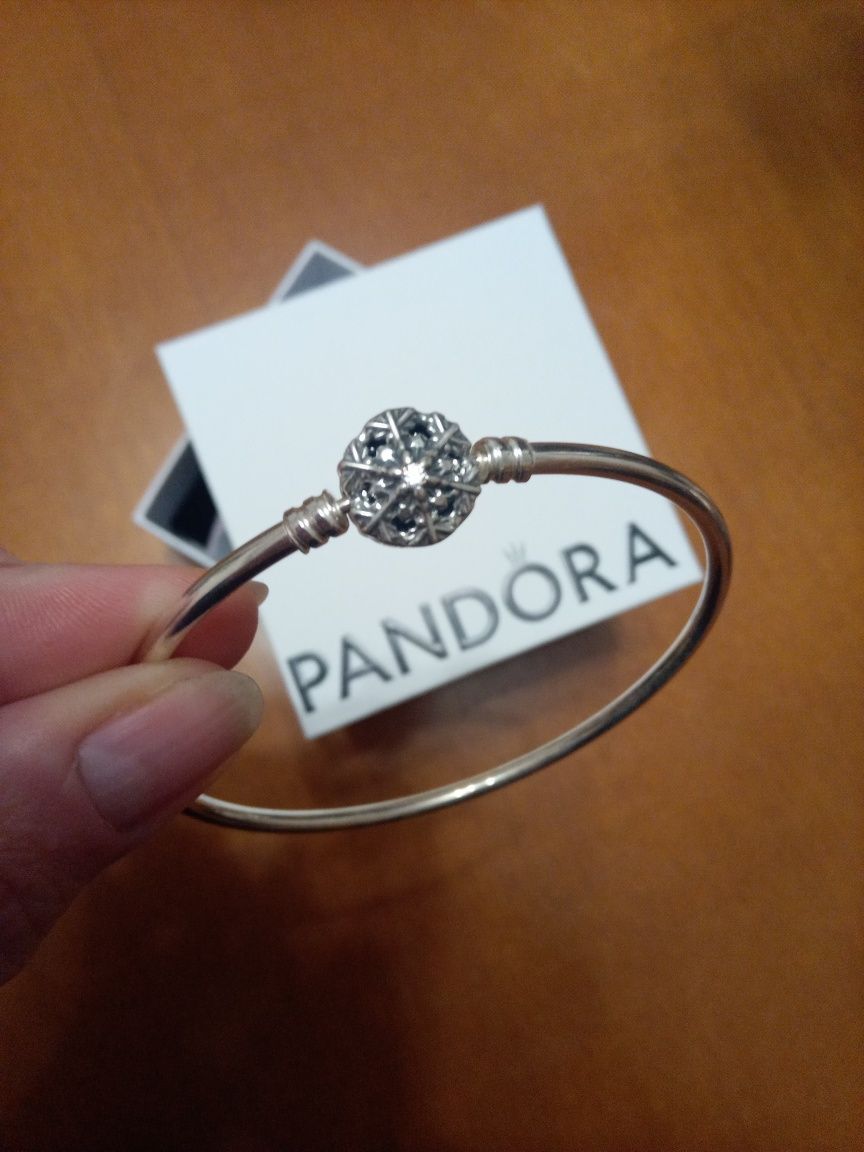 Срібний лімітований браслет Pandora