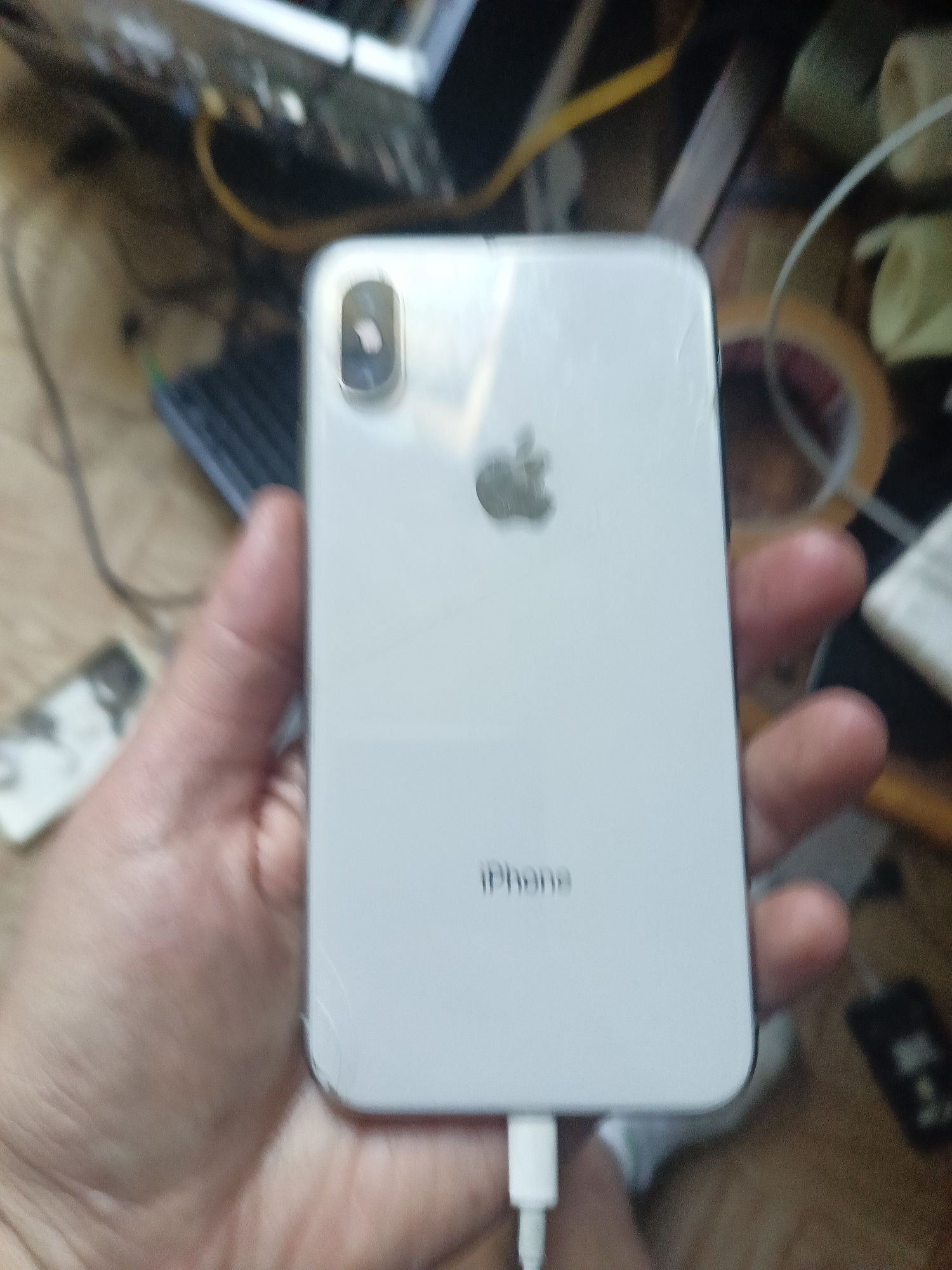 Iphone X  на паролі доступу