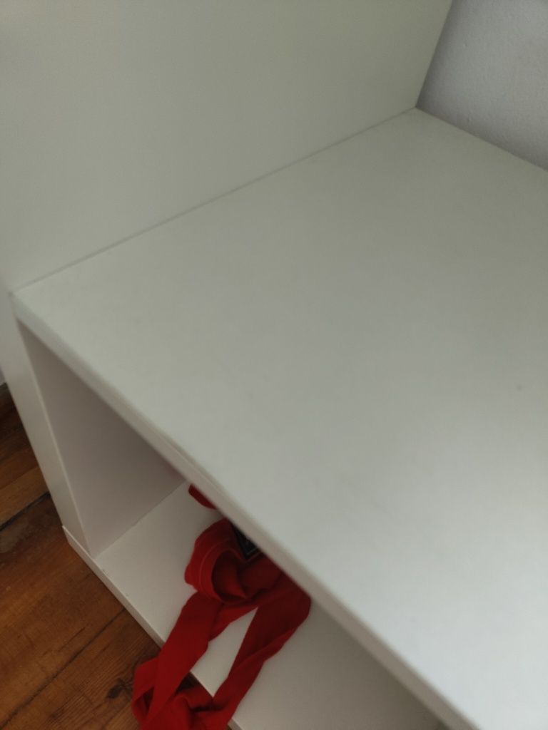 Ikea KALLAX
Regał, biały, 77x147 cm